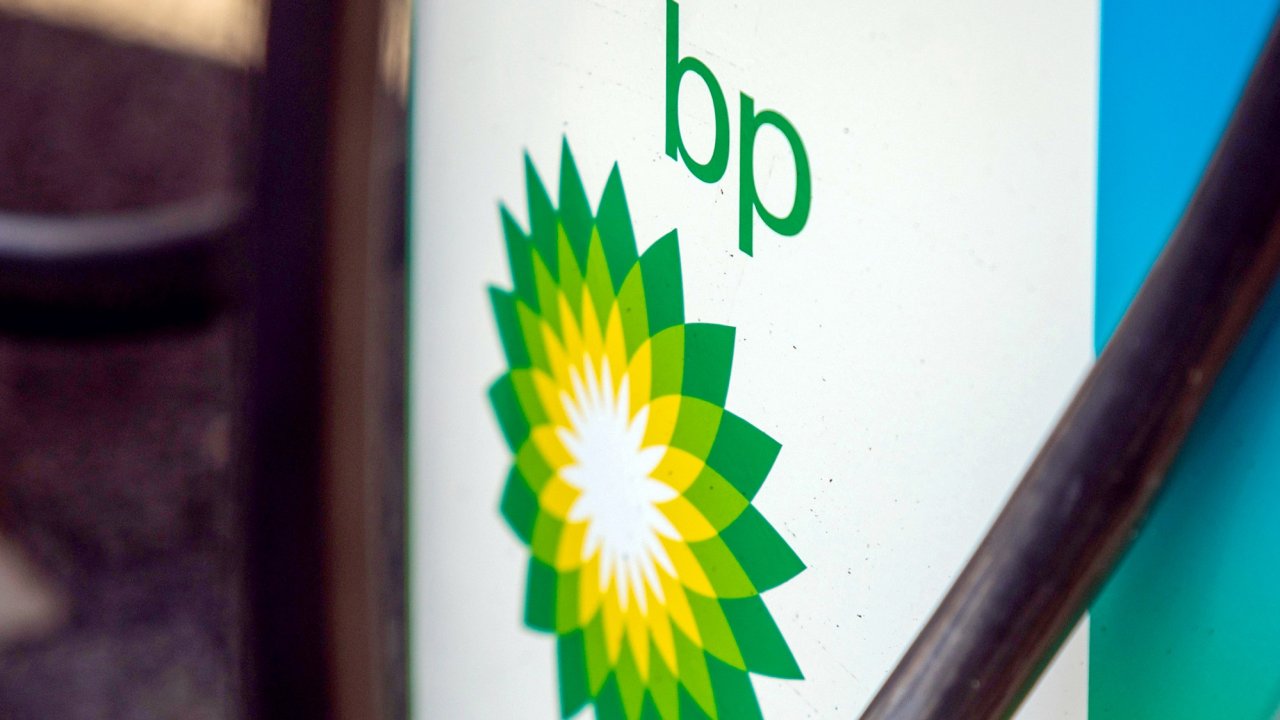 BP обеща промяна в стратегията след слаби тримесечни резултати ...