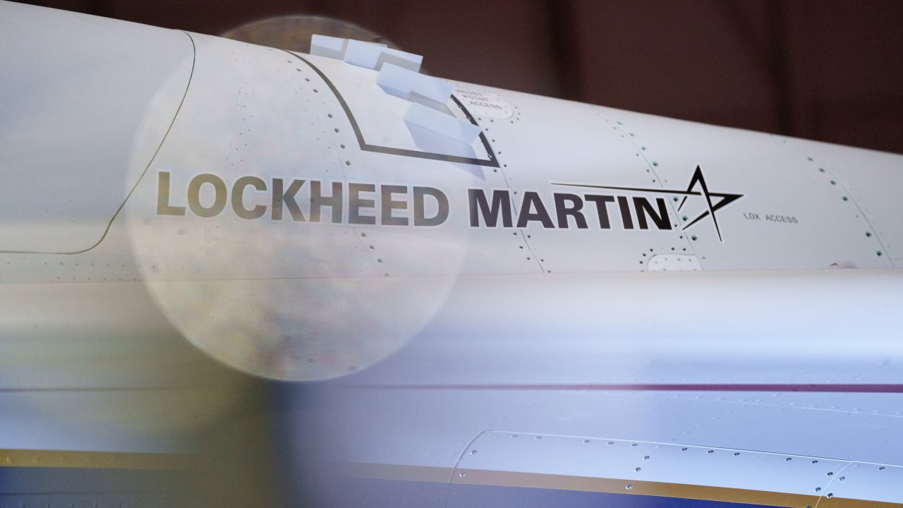 Големите разходи карат Lockheed Martin да понижи прогнозата си за ...