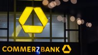 Commerzbank може да съкрати хиляди служители