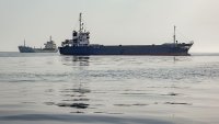Ударът с дрон по газови танкери в Египет поражда опасения за сигурността и около Суец