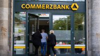 Германия свива дела си в Commerzbank