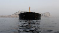 Сделката на Тръмп не сваля цените на дизела, САЩ още чакат танкерите от Русия