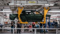 Американският синдикат UAW е сключил тайна сделка с Rivian