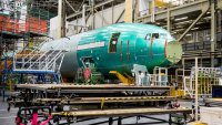 Boeing планира да съкрати около 10% от работната си сила