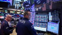 Индексите на Wall Street започват седмицата без резки движения*