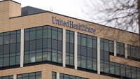 Изпълнителният директор на UnitedHealthcare е бил застрелян в Ню Йорк