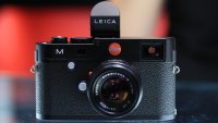 Приходите на германската Leica се свиха за първи път от няколко години