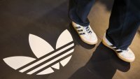 Приходите на Adidas растат благодарение на продажбите на облекло и продукти за спортуване