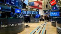 Американските индекси отчитат спадове за трети пореден ден