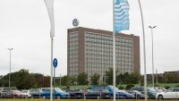 Volkswagen обяви война на синдикатите с прекратяване на почти всички колективни договори