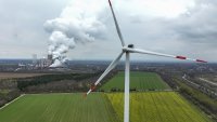 Половината от енергията в Китай ще бъде зелена до 2030 г.