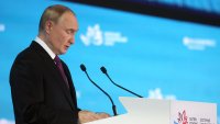 Путин с иронична усмивка: Русия иска Камала Харис за президент на САЩ