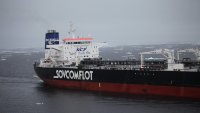 Разочароващи приходи от петрол разширяват дефицита в руския бюджет с още 1 трлн. рубли