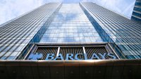 Barclays съкращава 5000 работни места в опит да внедри AI, за да свие разходите