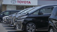Глобалните продажби на Toyota се понижават за трети пореден месец през април