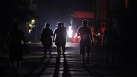 Доналд Тръмп ходи по тънък лед с действията си към Куба