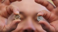 Изчезна ли блясъкът от ралито на златото и среброто? Според анализатори - да