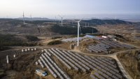 Ръстът при големите соларни паркове в Китай надхвърля този при покривните модули