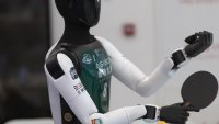 AI излиза от софтуера и започва да решава реални проблеми