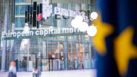 Общоевропейският индекс Stoxx 600 нарасна с близо 1% в петък