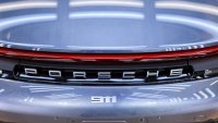Porsche се завръща в играта с нова гама от по-скъпи автомобили