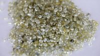 De Beers спира производството в основната си диамантена мина в Южна Африка