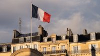 Френските политици се борят за гласоподаватели преди втория тур на изборите