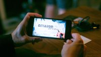 Възможното влизане на Amazon на пазара за мобилни услуги заплашва операторите
