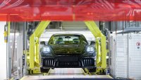 Силните продажби на 911 помагат на Porsche да си стъпи на краката 
