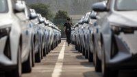 Световните автомобилни мощности изглеждат тревожно слабо натоварени