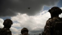 Евтините дронове превръщат енергетиката в слабото звено на световната икономика