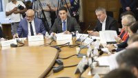 Управляващите се отказаха от предложенията за увеличаване на тавана на дълга - засега