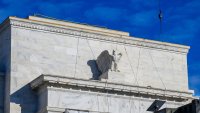 Фед запази лихвите без промяна, анализаторите очакват повишение през декември