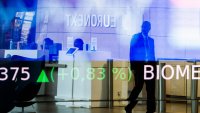 Безредиците във Франция влошиха нагласите на инвеститорите в европейски акции