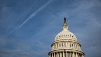 Походът на криптосектора към Wall Street ще трябва да почака заради поредната законова спънка