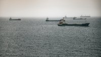 САЩ удариха Иран, Техеран заяви, че Ормузкият проток е отново затворен
