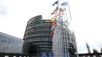 Европарламентът е одобрил заем за 35 млрд. евро за Украйна