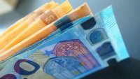 Средната брутна заплата в България достигна 1407 евро през първото тримесечие
