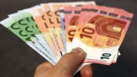 Управляващите готвят законопроект, свързан с офертите за бързи кредити