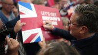 Лейбъристите вървят към най-голямото парламентарно мнозинство в историята на Великобритания
