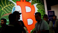 Цената на биткойна мина 80 хил. долара до най-доброто си ниво от средата на май