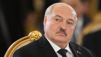 Лукашенко се готви да удължи времето си на власт и да смекчи отношенията със Запада