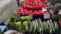 Цените на едро на повечето плодове и зеленчуци спадат през седмицата