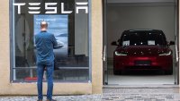 Продажбите на Tesla в Германия се сриват до близо 4-годишно дъно през януари