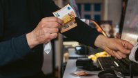 Разходите за труд в България продължават да забавят ръста си
