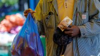 Инфлацията в британските магазини стигна двугодишен връх