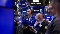 Очакванията за скорошен край на войната в Иран окрилиха Wall Street