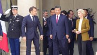 Макрон пред Си Дзинпин: Нужни са справедливи правила в търговията и координация за Украйна