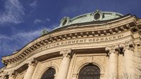 Рейтинг на университетите у нас: Повече висшисти бързо намират работа, доходите им растат
