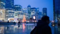 Икономическата активност в еврозоната се свива с най-бързия темп от над две години